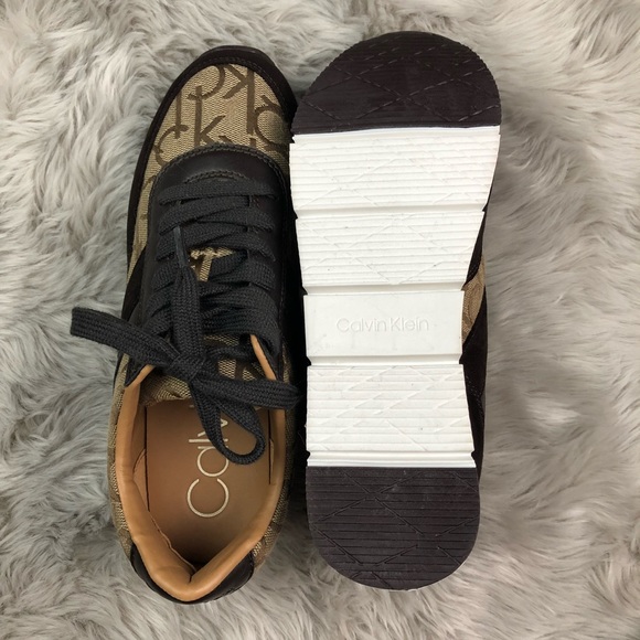 Calvin Klein tennis shoes - Picture 3 of 5
